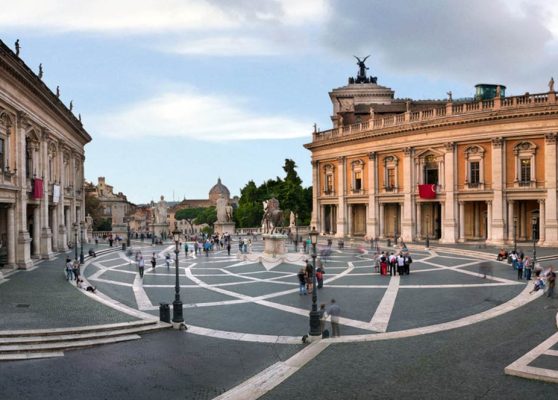 Piazza del Campidoglio: Dal Medioevo al Progetto di Michelangelo.