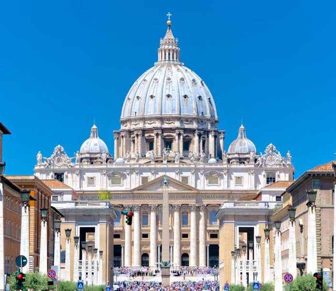 Basilica di San Pietro: Il Centro del Cristianesimo a Roma