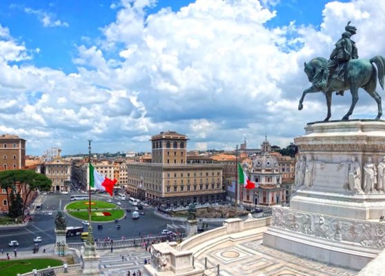 Piazza Venezia; Roma, Palazzo Venezia, Il Vittoriano. Storia e Architettura