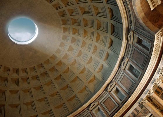 Tour guidato del Pantheon, famoso per la cupola e l'oculus